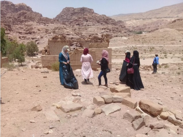 «البترا هويتنا فلنحافظ على نظافتها» حملة