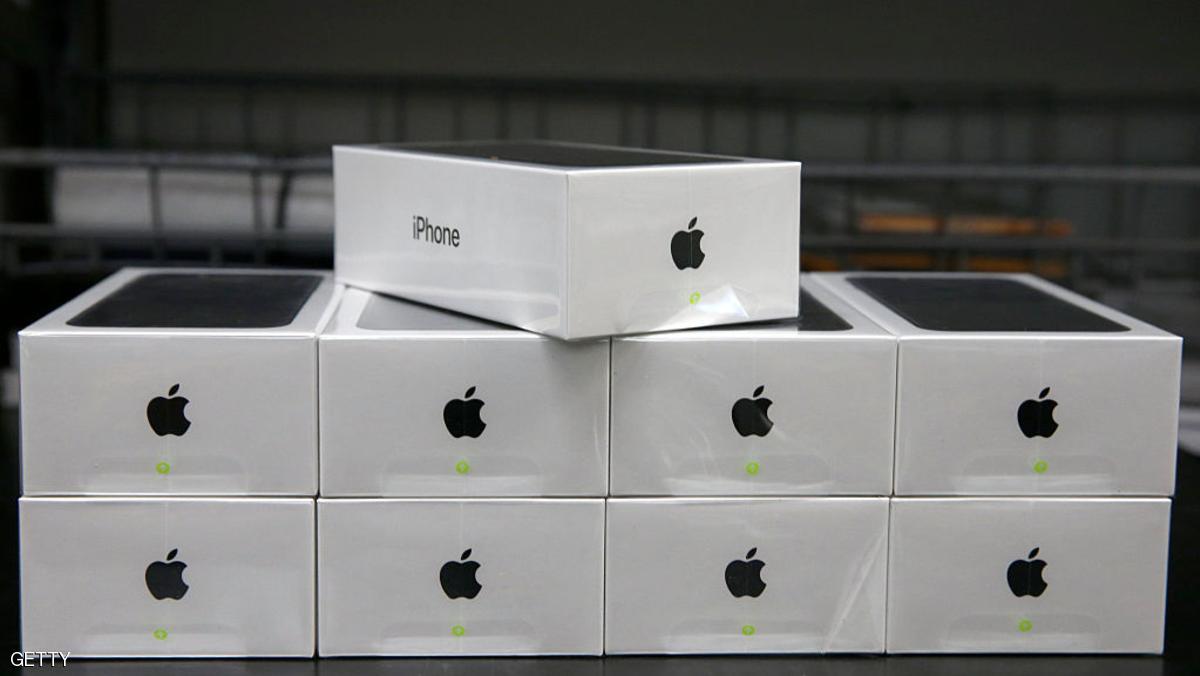 عدوى البطارية تصيب آيفون.. آبل تسحب