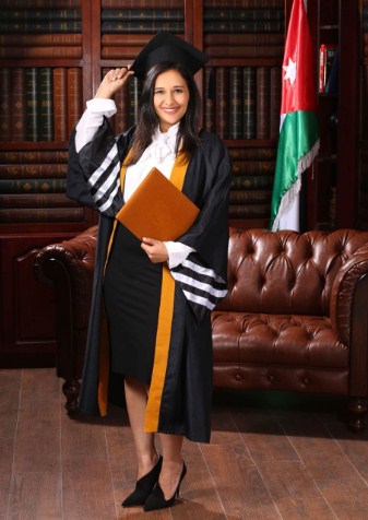 ميس القطارنة.. مبروك البكالوريوس