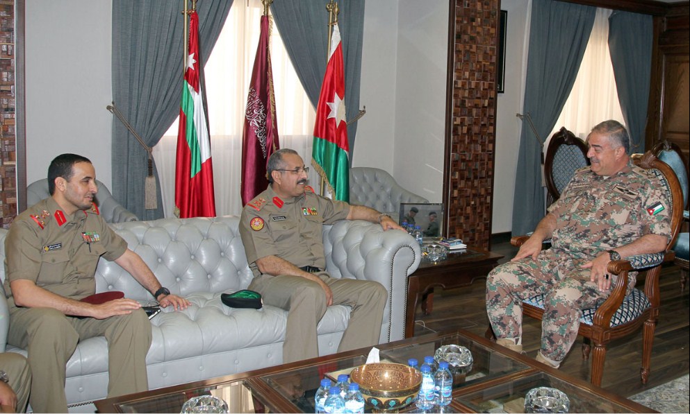 فريحات يستقبل وفدا عسكريا كويتيا