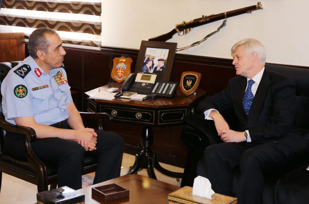 الحمود يلتقي سفيري بريطانيا والعراق لدى