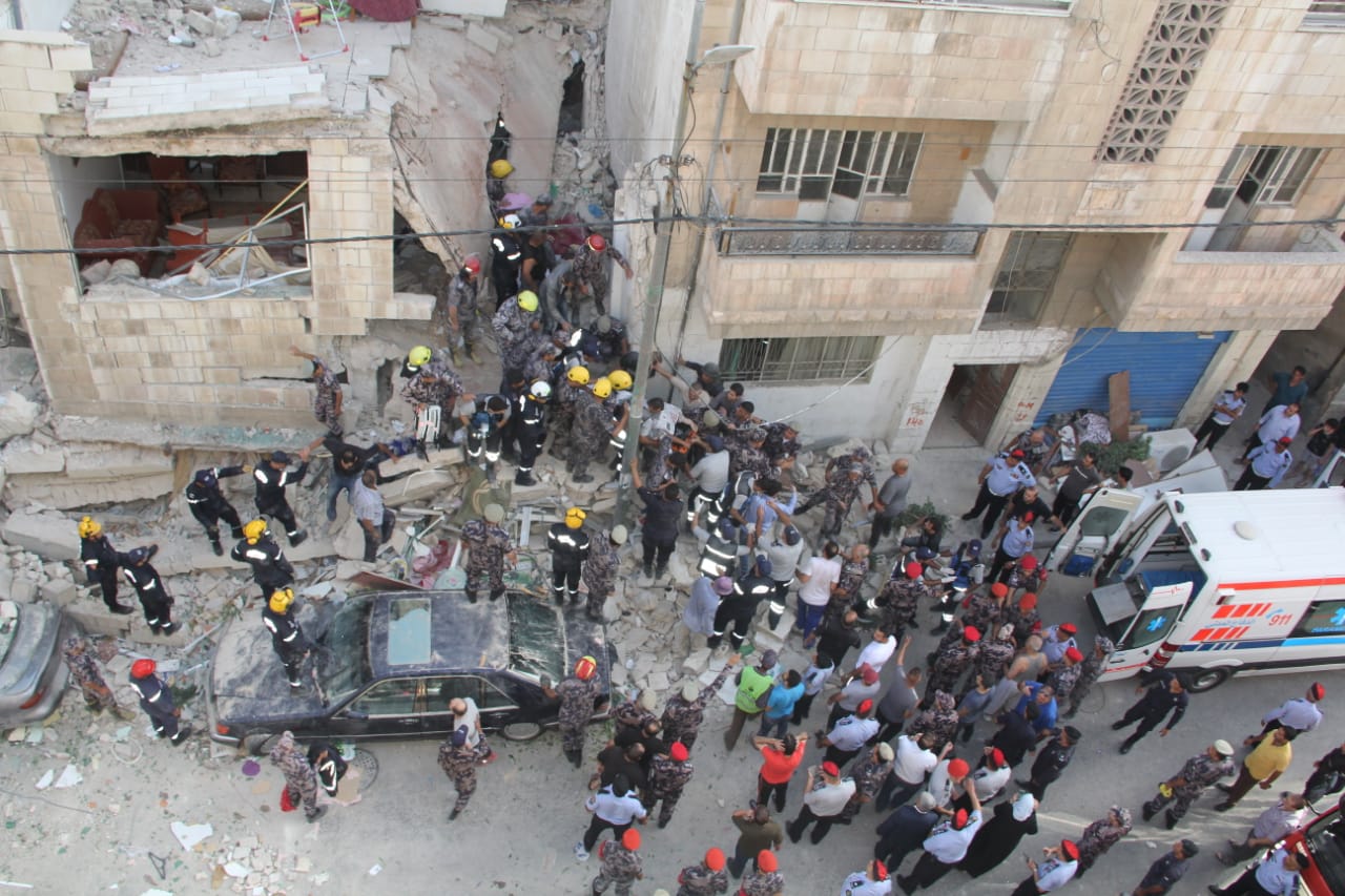 عمارة الزرقاء.. المبنى الذي انهار على