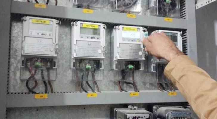 الطفيلة: فصل الكهرباء عن ممتنعين بمساندة