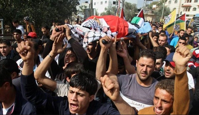 استشهاد شاب فلسطيني من مخيم الفوار