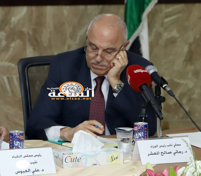 المعشر ينفي توجه الحكومة للاقتراض لدفع