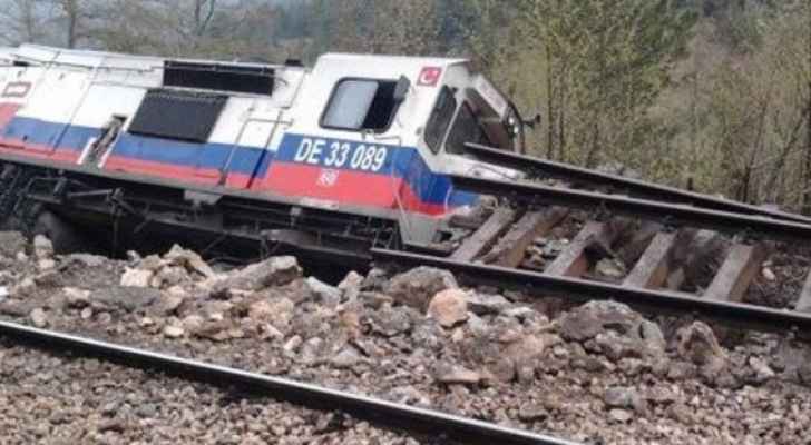 قتلى وجرحى جراء انحراف قطار عن