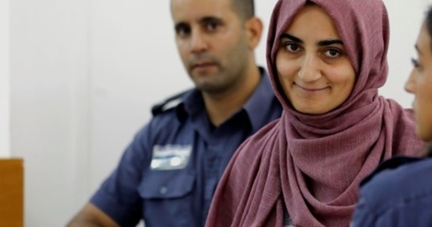 «إسرائيل» تتهم سائحة تركية بمساعدة حماس