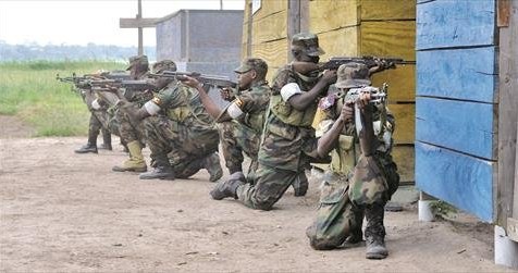 مقتل 12 شخصا باشتباكات بين الجيشين