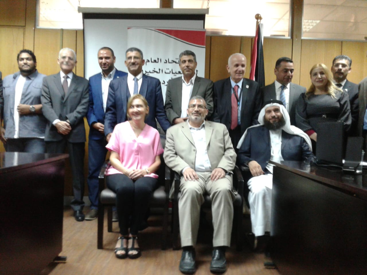 هيئة الاتحاد العام تكرم الداعمين لحملة