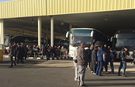 مشاجرة بين معتمرين أردنيين اثناء عودتهم