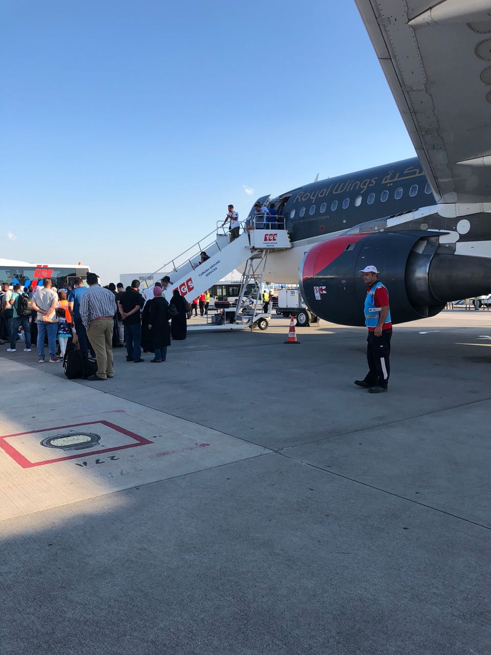 «الخارجية» تتابع أوضاع أردنيين تعطلت بهم