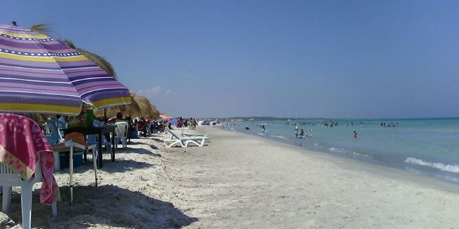 حمام الأغزاز في تونس.. وجهة الهاربين