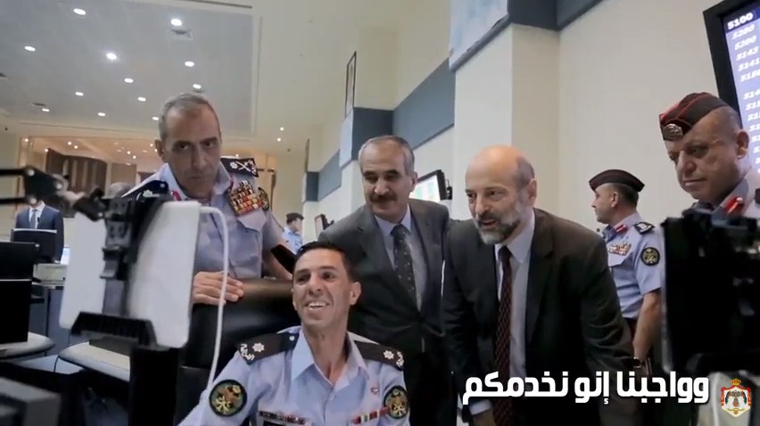 الرزاز يتواصل مع مواطن من خلال