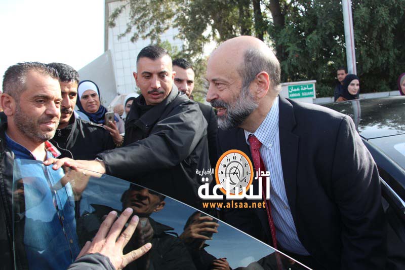 دولة الرئيس.. نحن معك