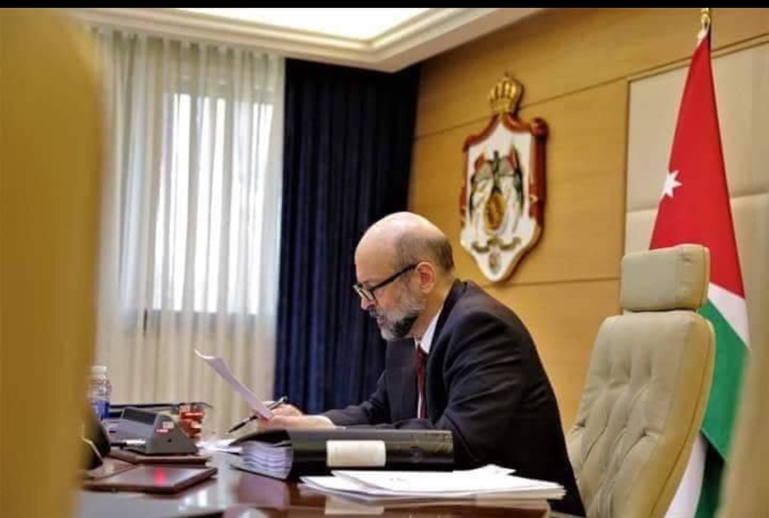 أيّها الرزاز نحن معك..