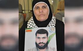 والدة الأسير الأردني أبو سعيدة: ’أمنيتي