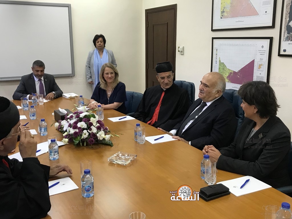 الامير الحسن يلتقي الراعي (صور)