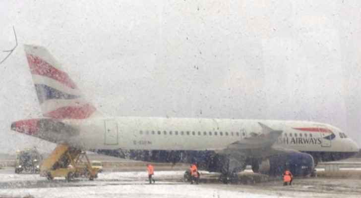 انزلاق مخيف لطائرة بريطانية في مطار