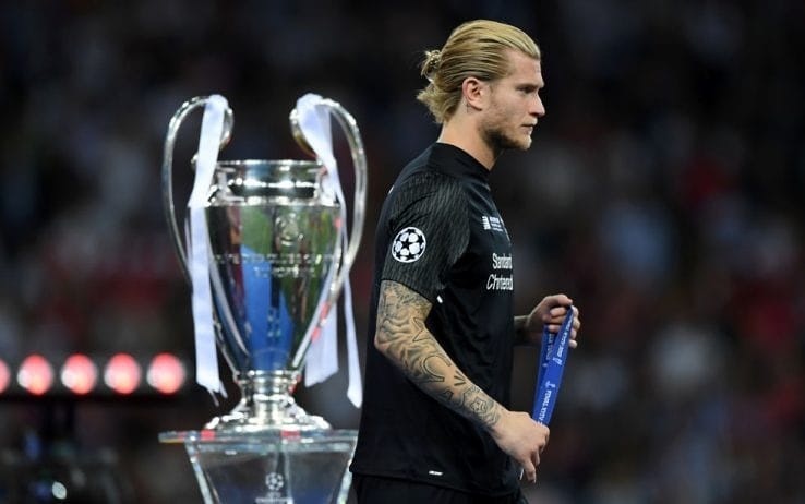 صلاح ينضم لكاسياس ويوجه رسالة دعم