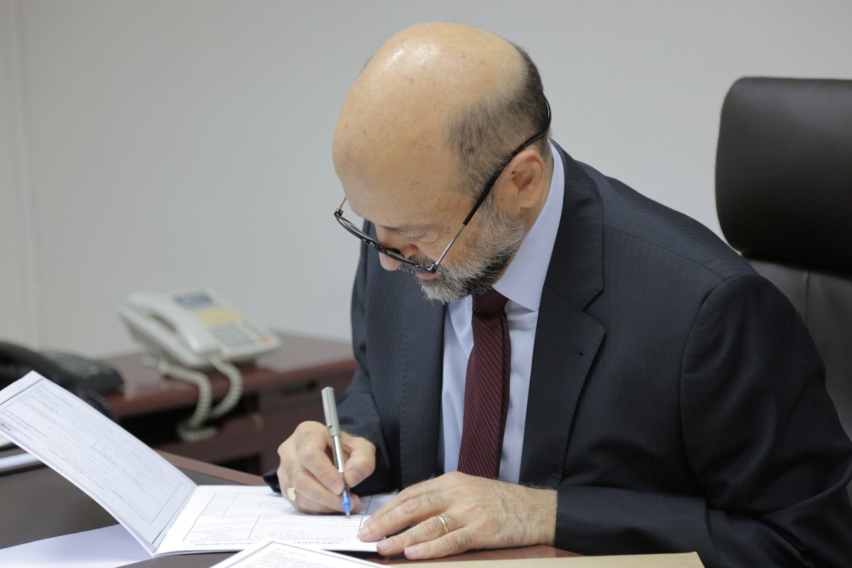 «زق اسمو .. » في «كروز