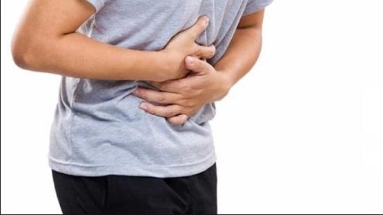 إصابة (5) أشخاص بتسمم غذائي في