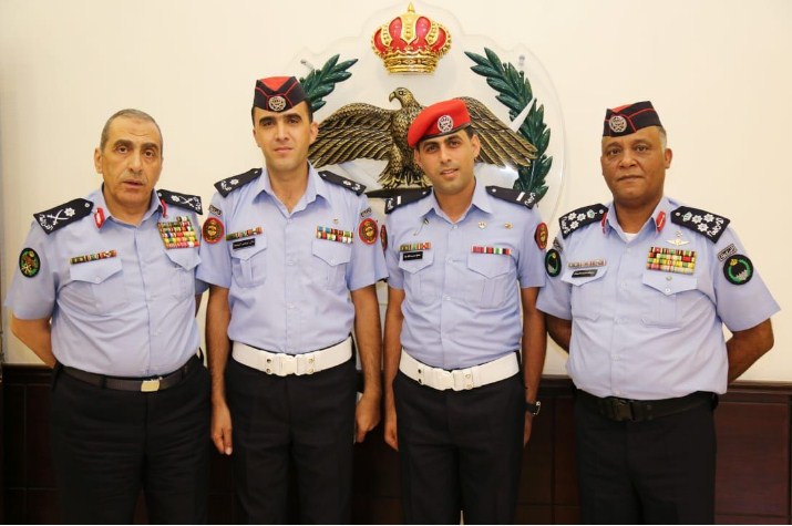 الحمود يكرم رجلي امن على اثر