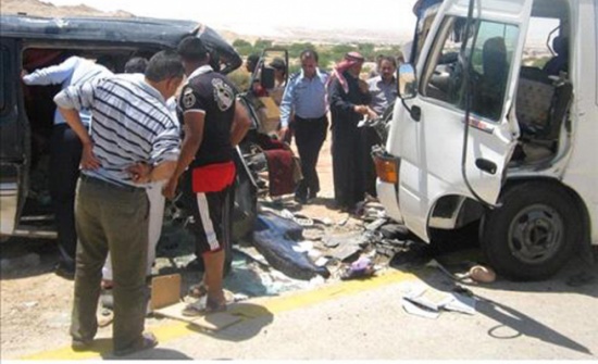 وفاة شقيقين بتصادم مركبة وباص سياحي