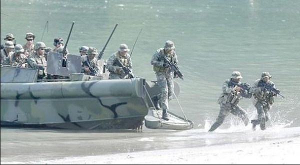 تدريب عسكري مصري سعودي إماراتي أمريكي..