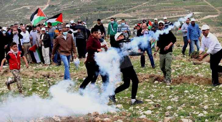 استشهاد شاب فلسطيني متأثرا بجراحه في