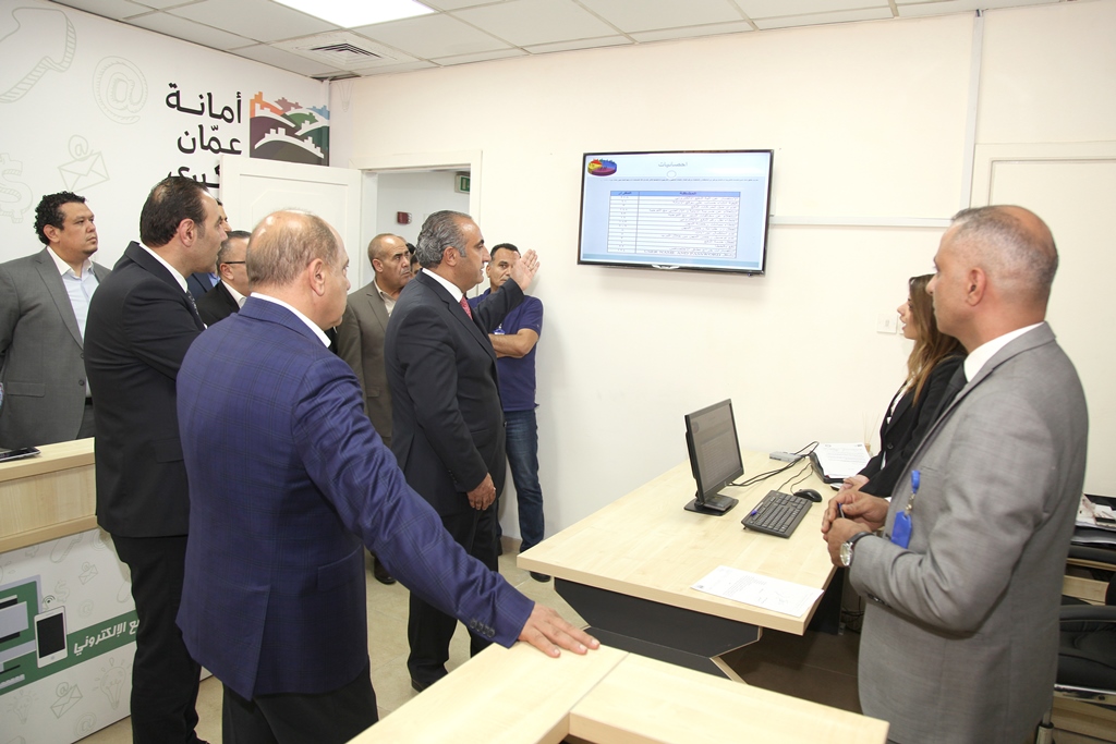 الشواربه يفتتح مركز خدمات العملاء للدفع