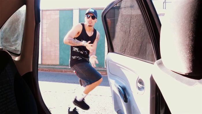 الأمن يقبض على راقصين اثنين لـ