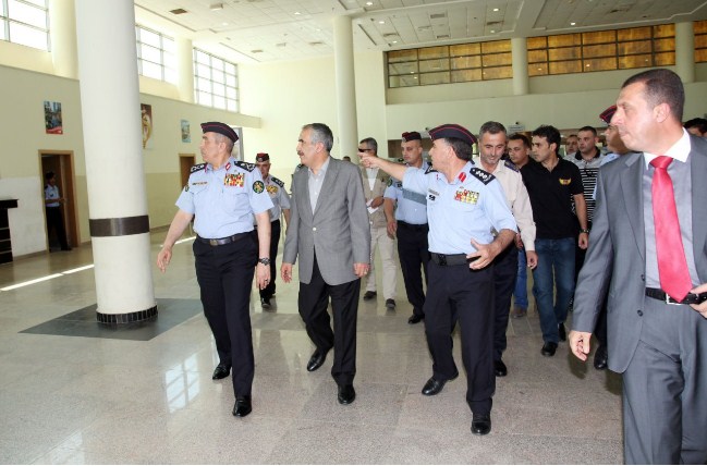 وزير الداخلية يترأس اجتماعا للمجلس الامني