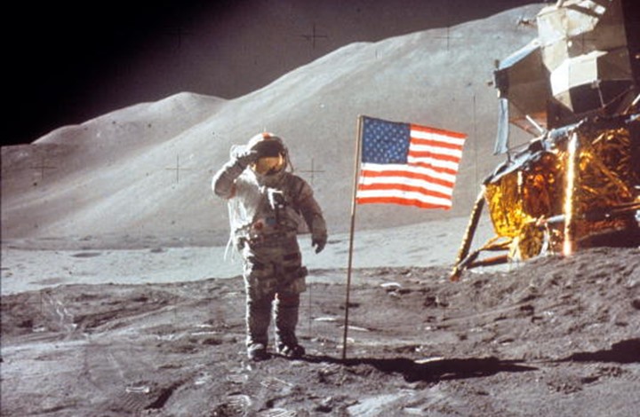 لماذا لم يزر أحد القمر منذ