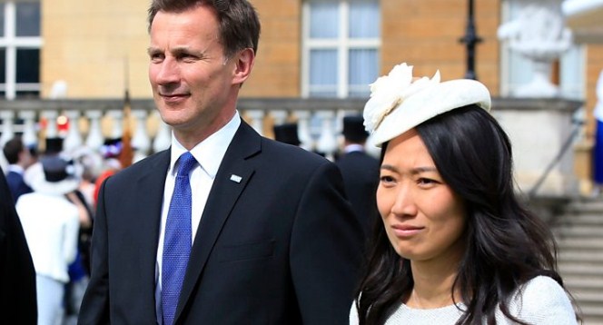 زلة لسان تضع وزير خارجية بريطانيا