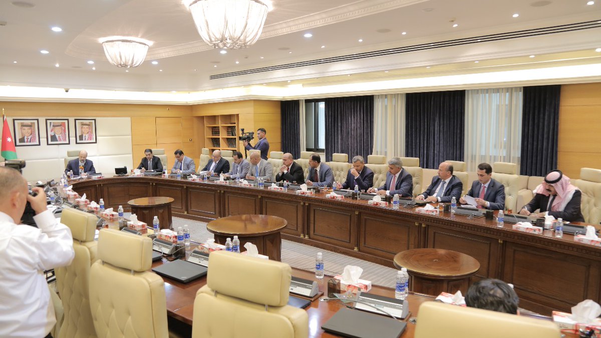 الرزاز: سقف توقعات الناس عال تجاه