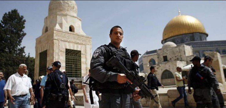 اكثر من 32 اعتداء على المسجدين