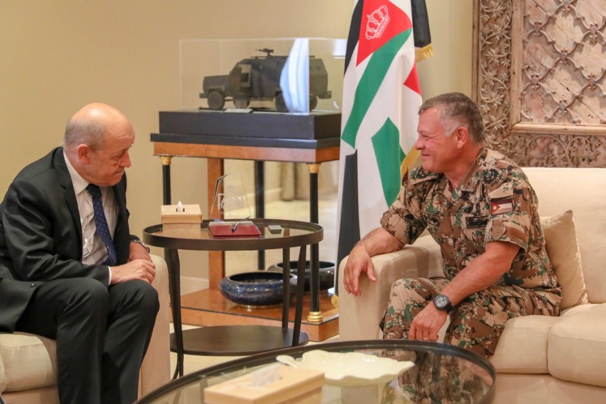 الملك يستقبل وزير الخارجية الفرنسي