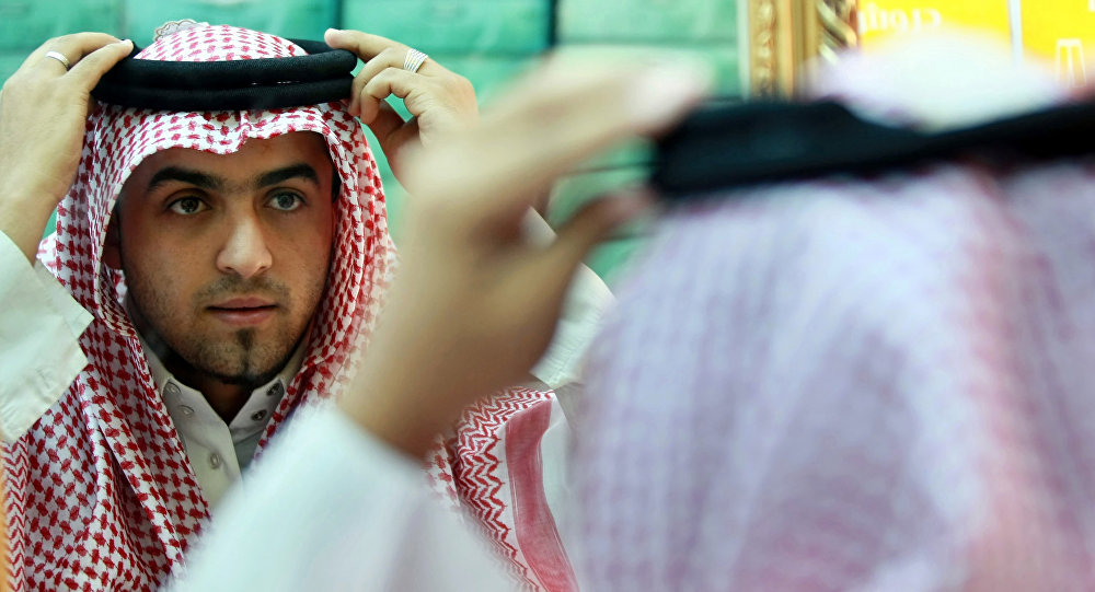 يابانيون يتألقون بالزي السعودي (صور)