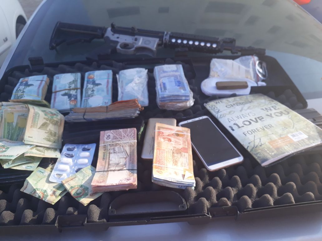 القبض على مطلوب خطير ومسلح بعد