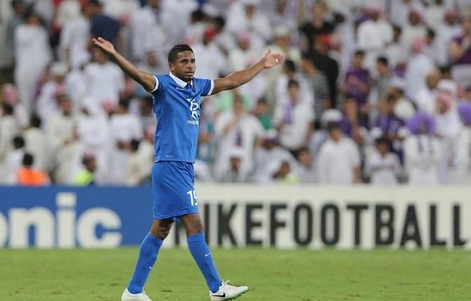 الهلال يبتعد بالصدارة والقادسية يكتسح الأهلي