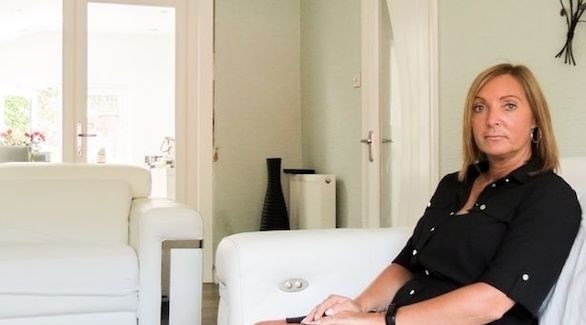 تصاب بجلطة في الدماغ بسبب خطأ