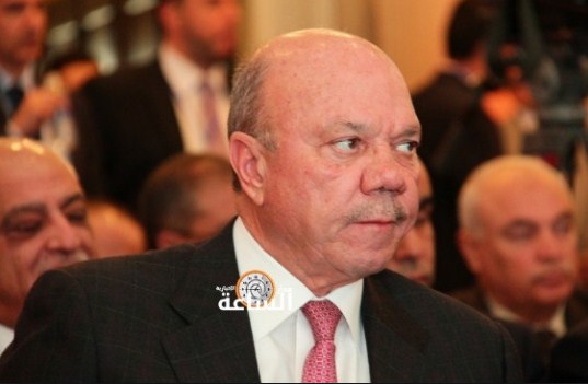 مجددا.. مواطن يفاجئ الفايز بإحدى الندوات..