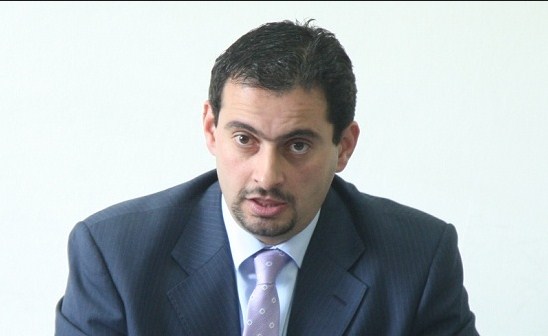 وزير الصناعة يشكل لجانا خاصة للتحقق