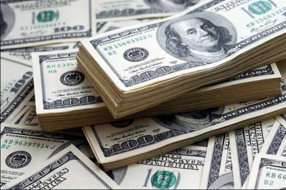 الدولار يستأنف مكاسبه