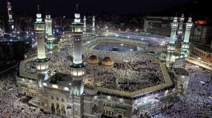 الملك سلمان يأمر باستضافة (1300) حاج