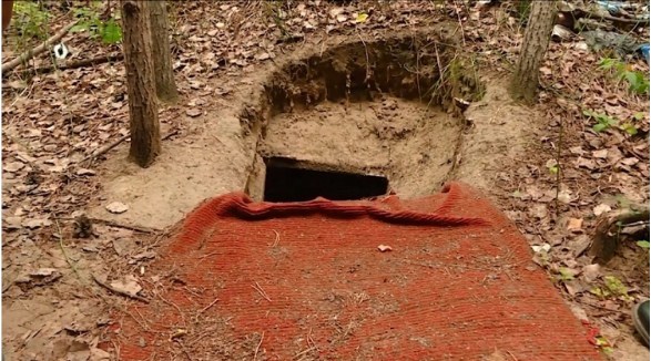 روسيا.. القبض على عصابة حفرت نفقا