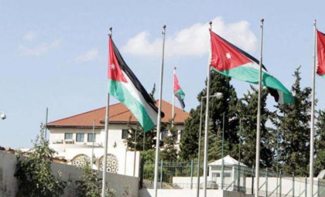 الحكومة تعدل تعليمات منح المكافآت والحوافز