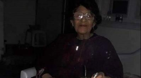 امرأة تستغيث بقاتلها لا، يا طلال..