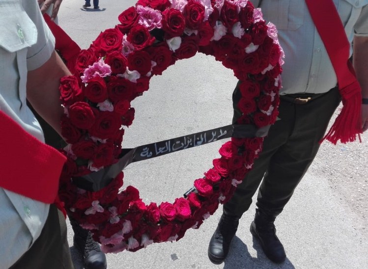 وأنتم تنقلون جثمان الشهيد الهياجنة من