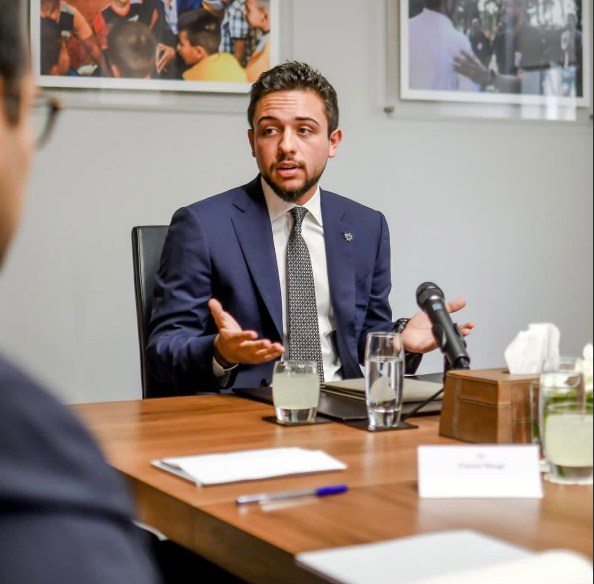 ولي العهد يشهد توقيع مذكرة تفاهم